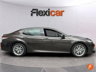 Toyota Camry 2.5 220H Luxury