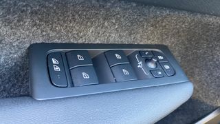 VOLVO VOLVO XC40 XC40 Plus, B3 Mild Hybrid, Gasolina, Dark