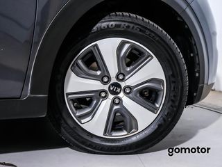 KIA NIRO 1.6 GDI HYBRID EMOTION 141 5P