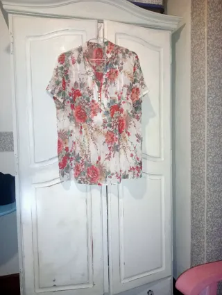 Camisa floral de manga corta