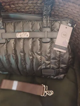 ✨️NUEVO✨️Bolso HERBOSA metalizado dorado