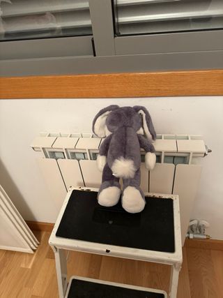 Peluche Conejo Gris Suave