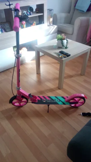 Patinete rosa infantil