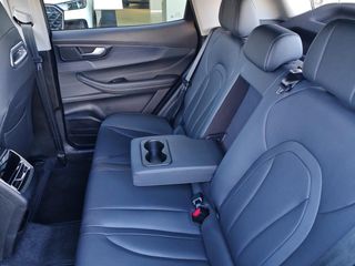 EBRO S400 1.5 DHE HEV Excellence CVT