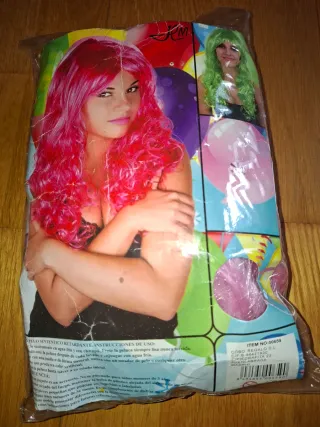 Peluca rosa larga para disfraz