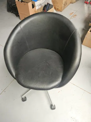 Silla Ikea SKRUVSTA Negra