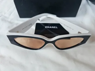 Gafas de Sol Chanel Negras y Blancas