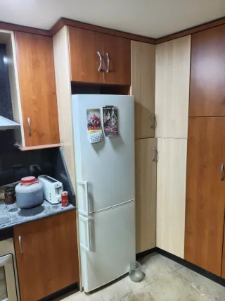 Puertas de cocina madera y beige