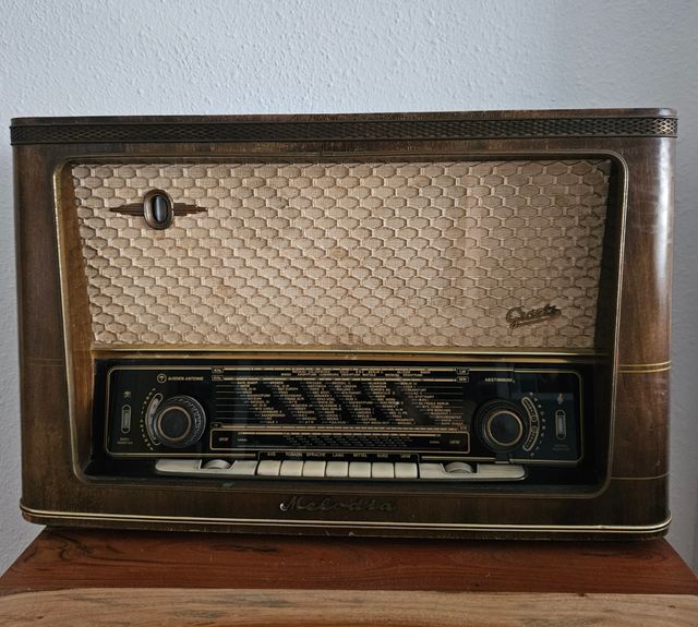 Radio Graez Melodía 4R/218 Vintage