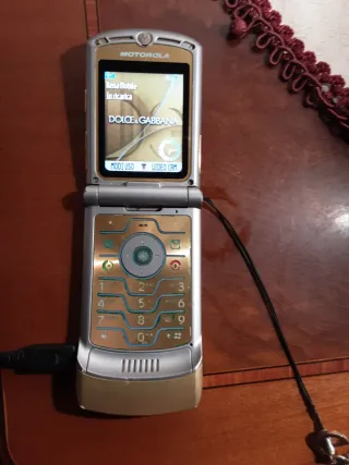 Motorola RAZR V3i Oro dolce e Gabbana