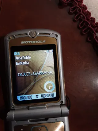 Motorola RAZR V3i Oro dolce e Gabbana