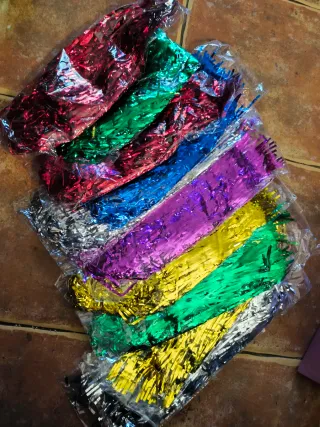 Pelucas de colores brillantes para fiestas