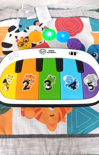 Gimnasio actividades con piano, Baby Einstein