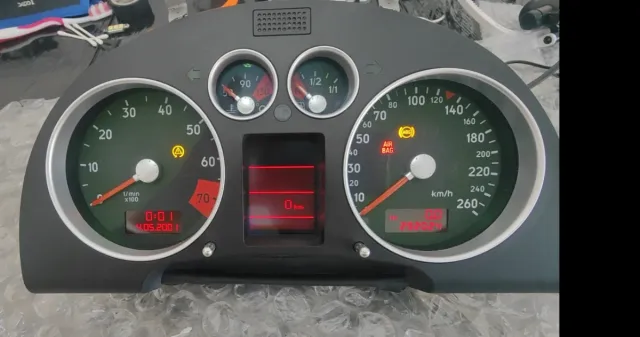 Cuadro instrumentos Audi TT MK1 Reconstruido.