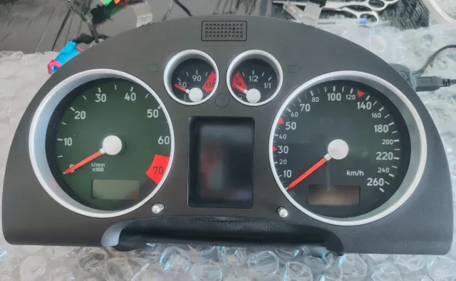 Cuadro instrumentos Audi TT MK1 Reconstruido.