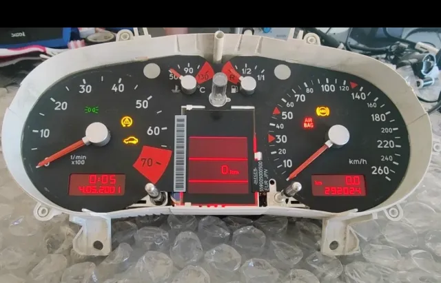 Cuadro instrumentos Audi TT MK1 Reconstruido.