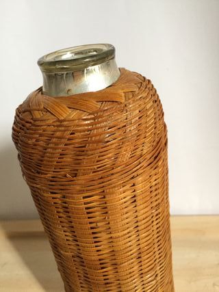 Bottiglia termos vintage rattan e vimini