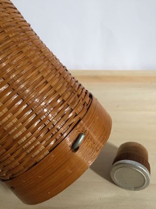 Bottiglia termos vintage rattan e vimini