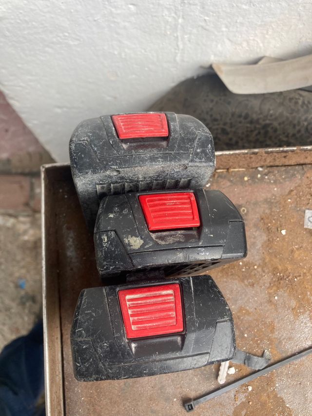 3 Baterías Bosch 18V 1,5Ah Li-Ion