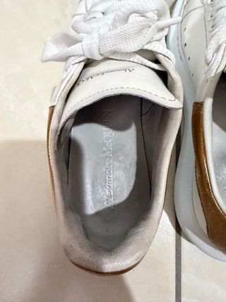 Alexander McQueen Scarpe Bianche e Oro Taglia 36