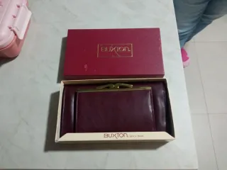 Cartera Buxton Roja y Dorada