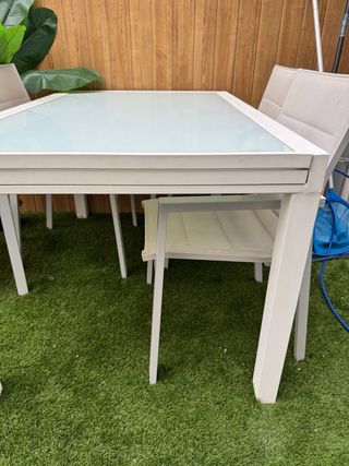 Mesa y 4 Sillas Exterior