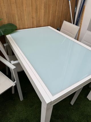 Mesa y 4 Sillas Exterior