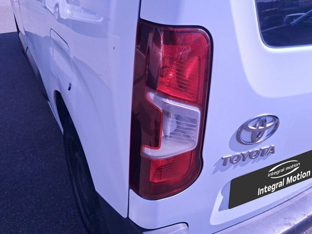 Toyota Proace City Verso Combi 1.5 100CV GX MY20