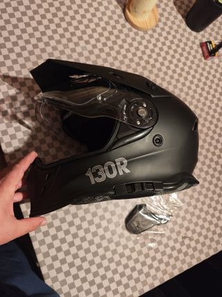 casco y funda de moto 130R