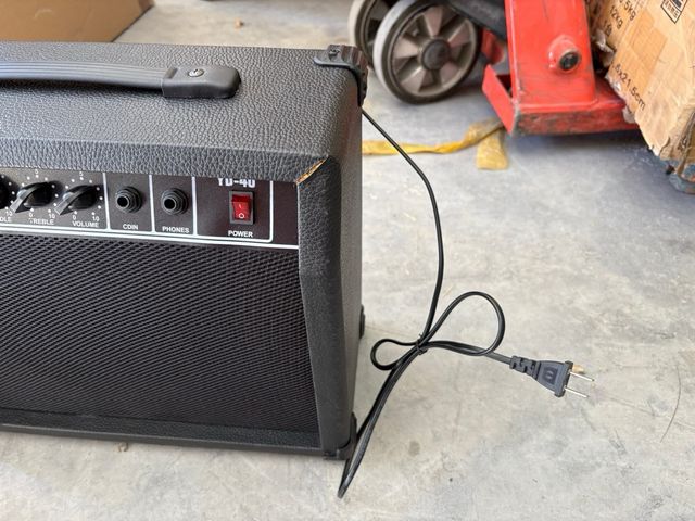 Amplificador Guitarra Yueda YD-40