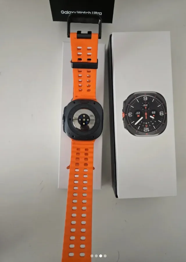 Samsung Galaxy Watch Ultra Arancione 2025