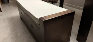 Banco cajonera estilo colonial madera