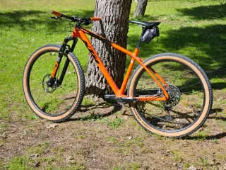 Bicicleta 29 carbono KTM Myroon Prime 12