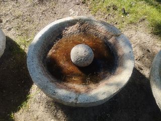 Pila Circular de Granito 98cm