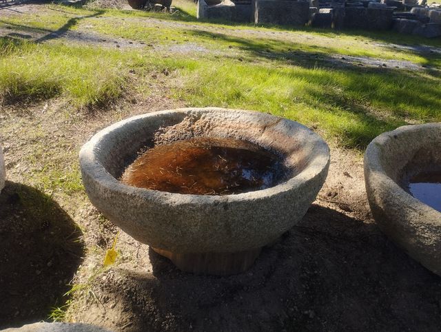 Pila Circular de Granito 98cm