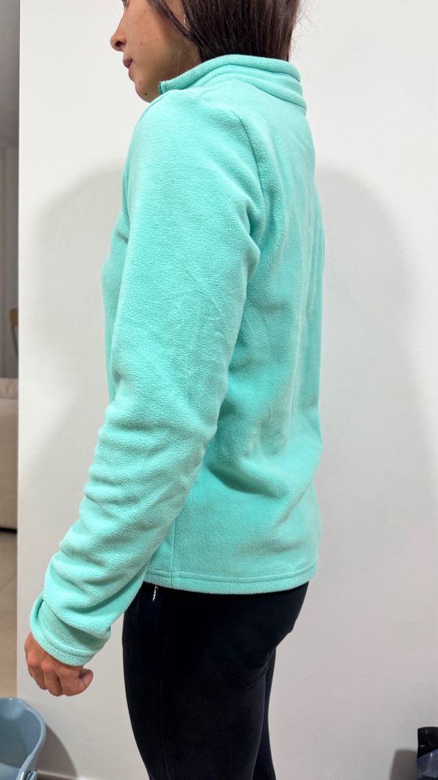 Forro polar Quechua Teal. 