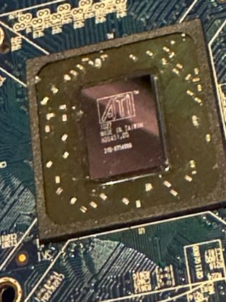 PC Intel Core 2 Quad ATI Radeon HD 5750 SSD