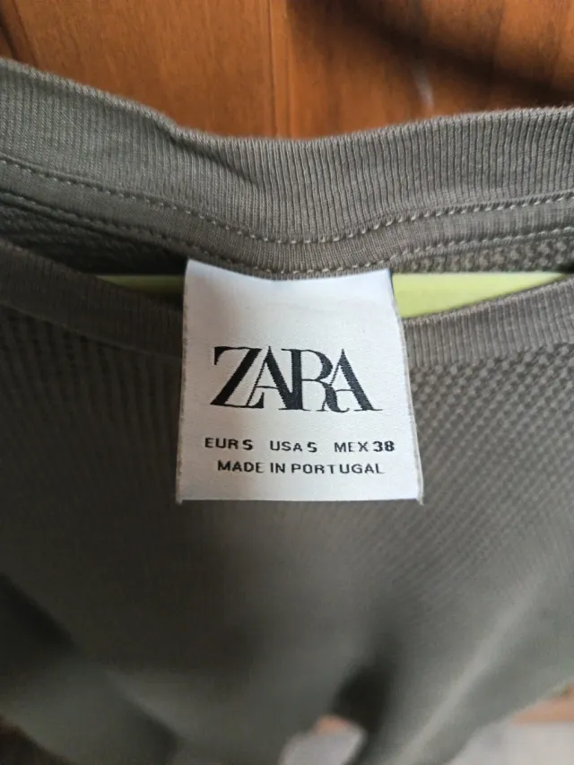 Camiseta Zara hombre talla S verde