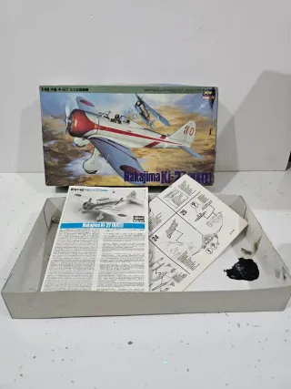 Caja vacía e instrucciones maqueta avión japonés