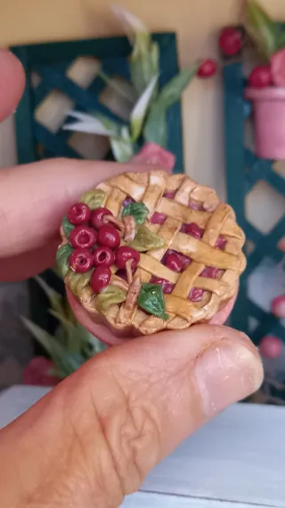 Miniatura crostata per casa delle bambole