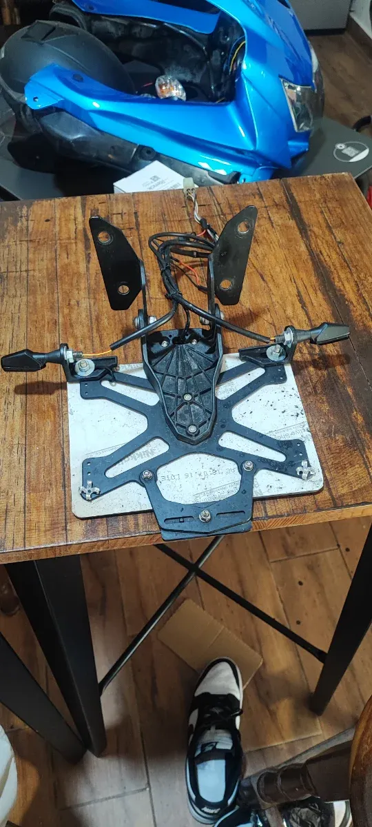 Portamatrículas Evotech Suzuki GSXR 600