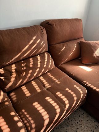 Sofá modular marrón de tela
