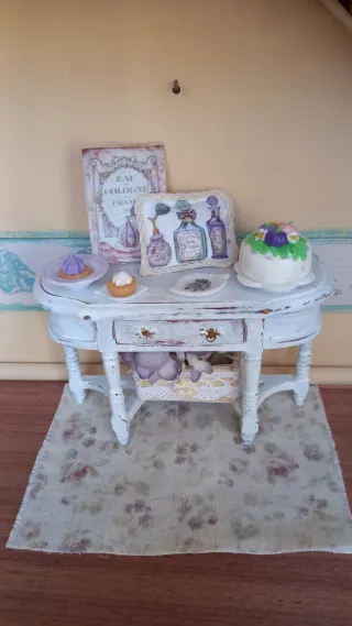 Mobile per bambole con accessori