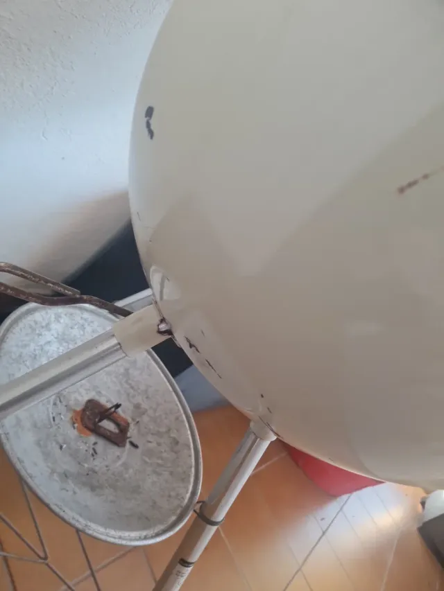 Barbecue a carbonella beige Weber