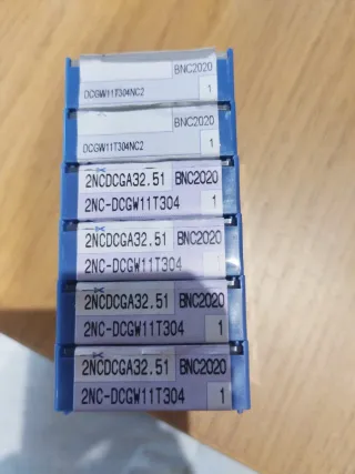 Plaquitas Sumitomo DCGW + portaherramienta Walter