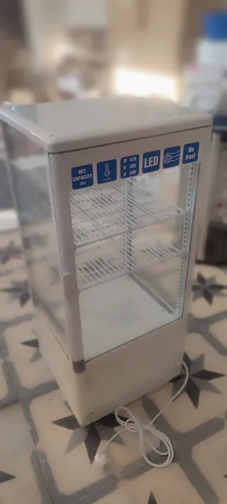 Nevera expositora 78L