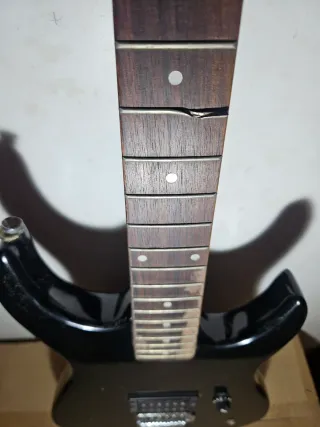 Guitarra Eléctrica Luxe LC-02