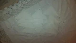 Tovaglia ricamata con 12 tovaglioli