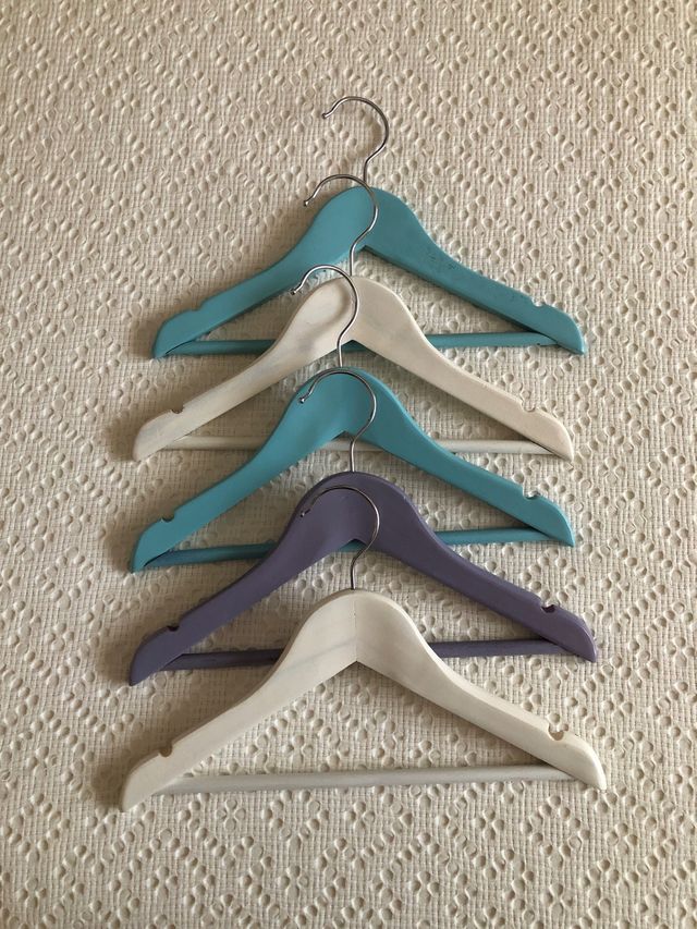 Perchas infantiles de madera (Set de 5)