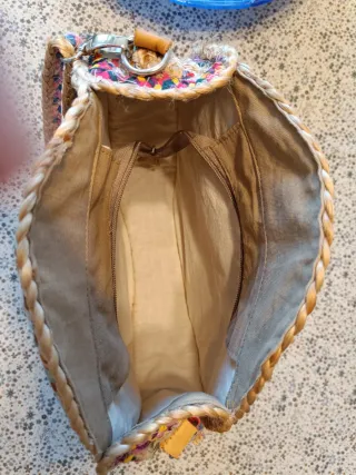 Bolso de rafia, redondo, de colores super mono